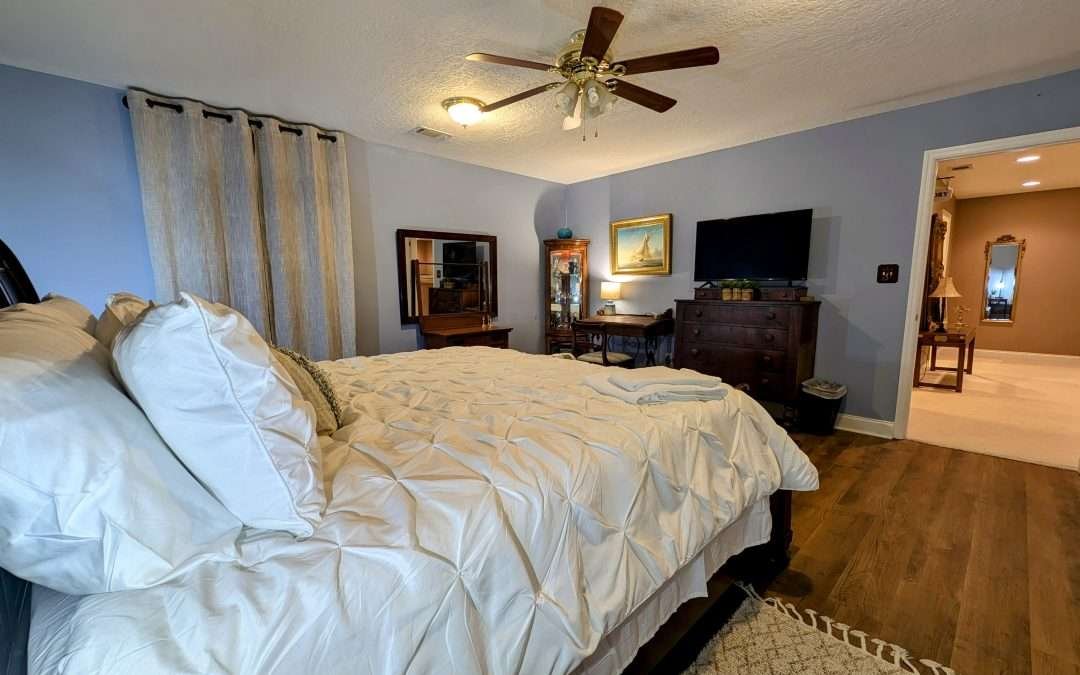 Captain’s Quarters (Sleeps 2)